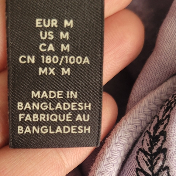 H&M Light Purple Hoodie - Picture 3 of 9